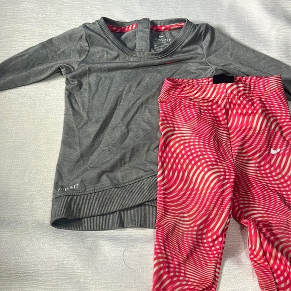 4/$15 Nike Tracksuit Kids 18 m  dri fit - Picture 1 of 4
